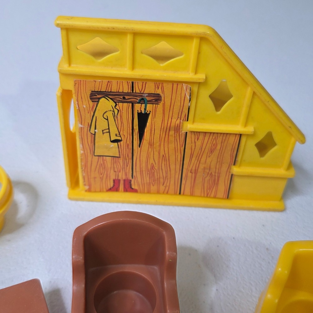 Vintage Fisher Price Little People House Furniture Staircase Beds Table Sofa - Picture 3 of 6